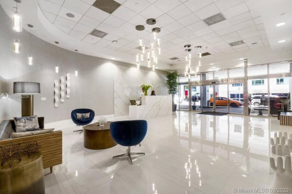 Luxurious Private Unit With Parking Apartment Miami Exterior photo