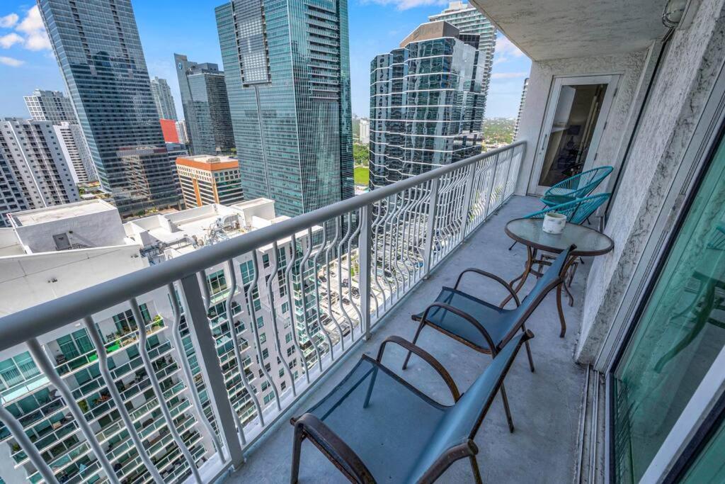 Luxurious Private Unit With Parking Apartment Miami Exterior photo