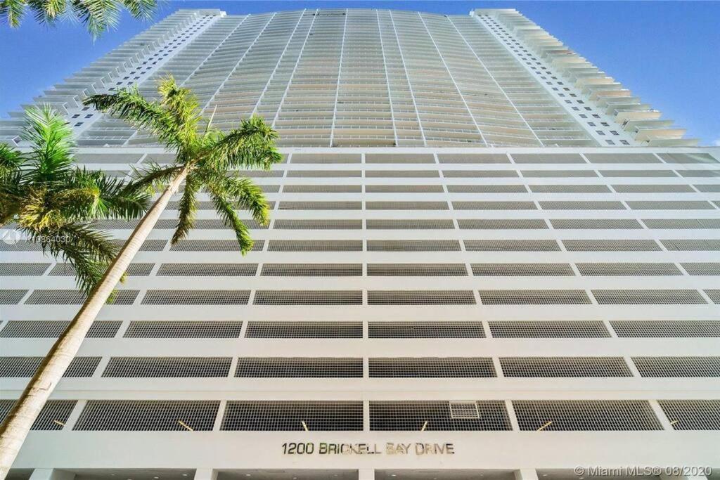 Luxurious Private Unit With Parking Apartment Miami Exterior photo
