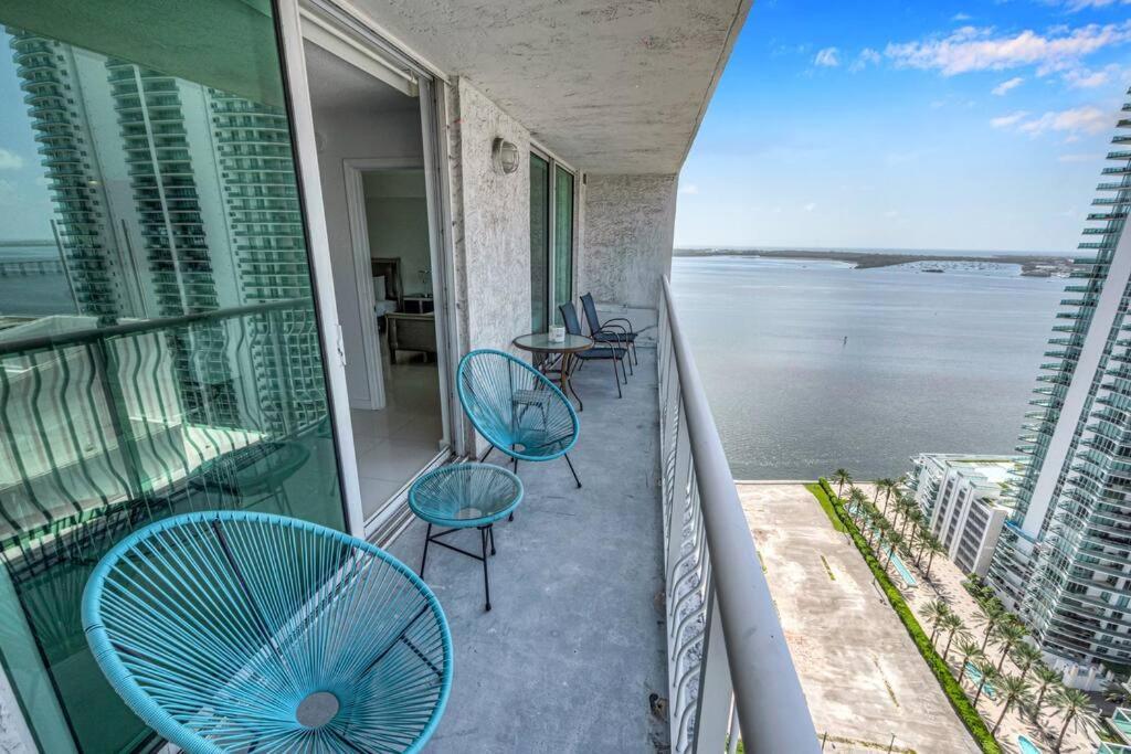 Luxurious Private Unit With Parking Apartment Miami Exterior photo